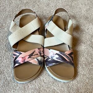 Tropical Print Sandals